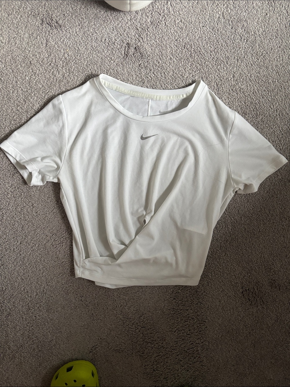 Nike White Short Sleeve Crewneck Athletic Tee